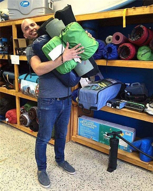 “共享庫(kù)房”聯(lián)合創(chuàng)始人勞倫斯·阿爾瓦雷斯 “共享庫(kù)房”聯(lián)合創(chuàng)始人勞倫斯·阿爾瓦雷斯