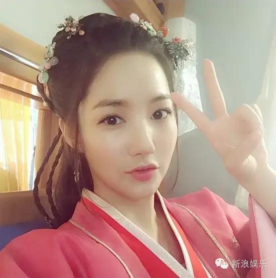 允兒招架不住古裝？韓國女星古裝LOOK一覽 誰贏了？