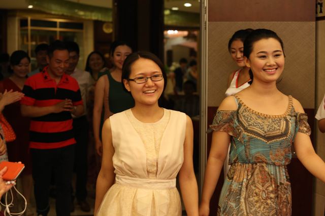 教育廣播主持人登臺：子楊、悠揚