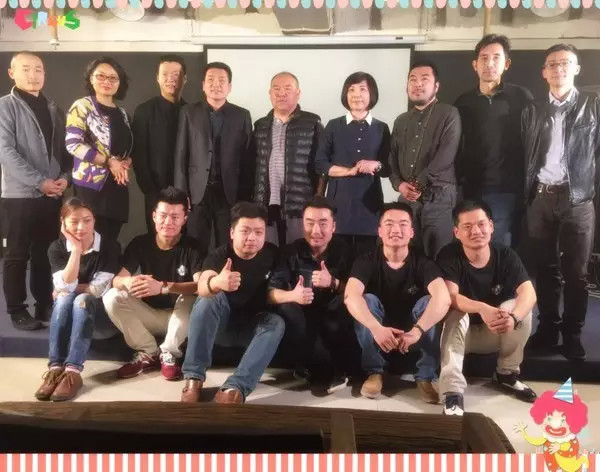 逗比的姑娘小伙兒也可以好好拍照哦！