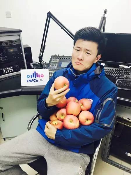 看來(lái)，我真的要裸了……