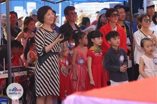 等等，這畫風(fēng)轉(zhuǎn)變太快我不明白了，看見啥了突然這么高興？