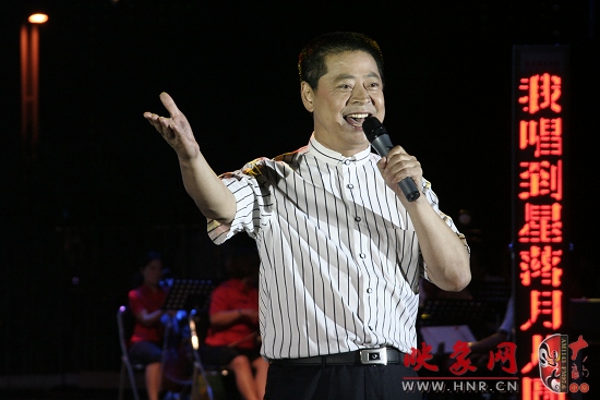 國(guó)家一級(jí)演員、河南省曲劇團(tuán)團(tuán)長(zhǎng)孟祥禮演唱《你家在哪里》