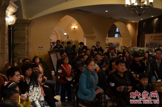 活動(dòng)現(xiàn)場(chǎng)人氣爆棚 活動(dòng)現(xiàn)場(chǎng)人氣爆棚