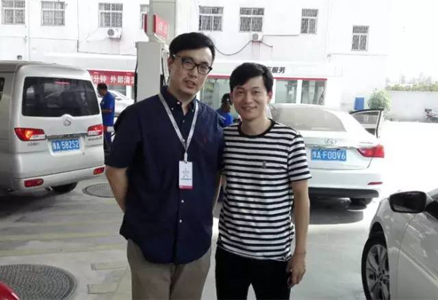 主播陳堂主，這睥睨眾生的眼神