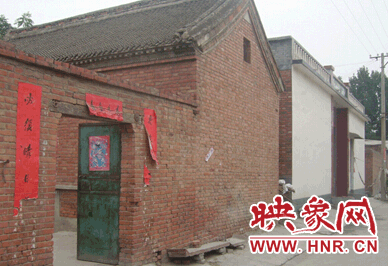 老式房屋 讓人一眼就認出他家門來 老式房屋 讓人一眼就認出他家門來