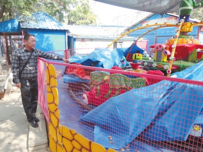 小涵的家人說，小涵就是在這里被卷進(jìn)車輪下的