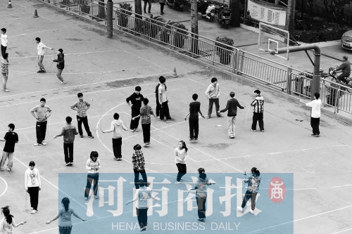 有學(xué)校擔(dān)心，個(gè)人進(jìn)校園鍛煉，安全隱患大