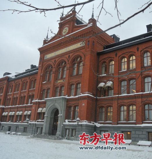 2011諾貝爾文學(xué)獎(jiǎng)得主:用深邃的灰色眼睛說話 2011諾貝爾文學(xué)獎(jiǎng)得主:用深邃的灰色眼睛說話