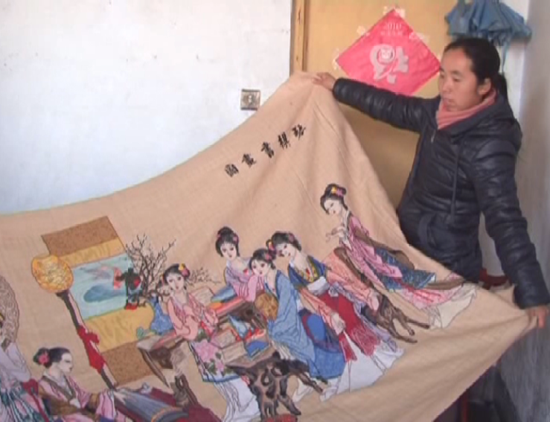 西峽縣農(nóng)家女李改月 630萬(wàn)針繡出《琴棋書畫》 西峽縣農(nóng)家女李改月 630萬(wàn)針繡出《琴棋書畫》