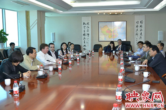 中美兩國商會(huì)代表團(tuán)參觀雙匯并座談交流