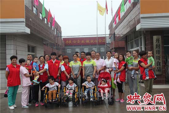 開(kāi)封殘疾兒童：制作中秋月餅 體驗(yàn)傳統(tǒng)文化