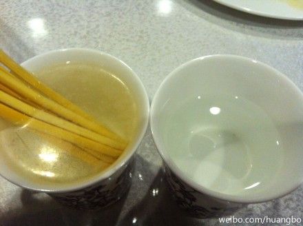 圖片來自黃渤、河北李虎微博