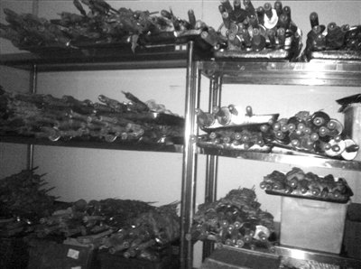 記者臥底金漢斯:烤肉變味猛加料 吃剩甜點(diǎn)再回桌 記者臥底金漢斯:烤肉變味猛加料 吃剩甜點(diǎn)再回桌