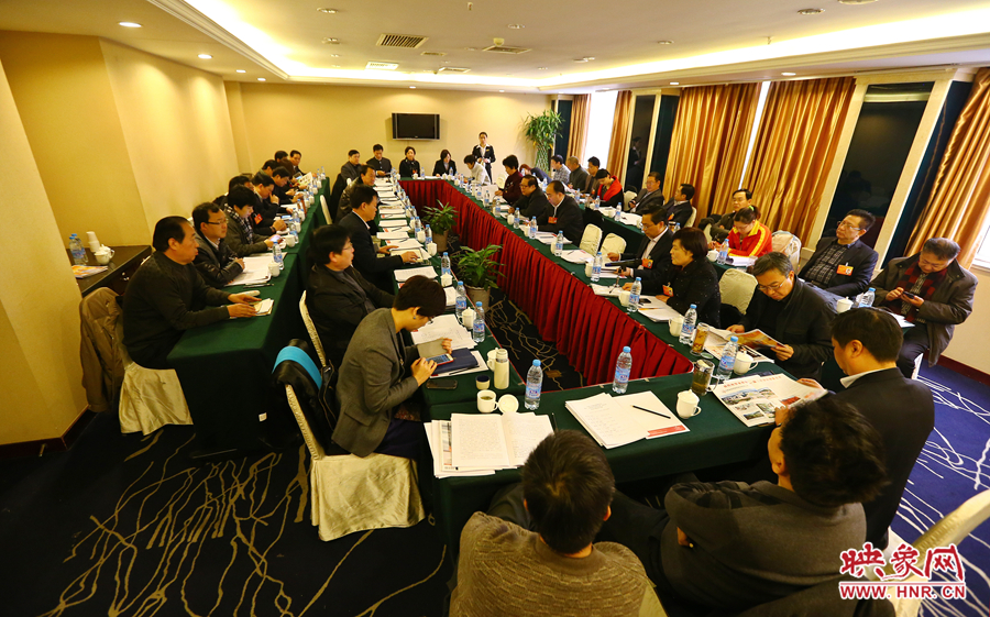 1月15日上午，政協(xié)委員小組會議，社科、體育、新聞出版組討論現(xiàn)場