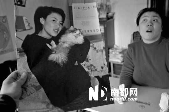 昔日的清純與秀美，如今，卻終身癱瘓、生活不能自理。C FP供圖