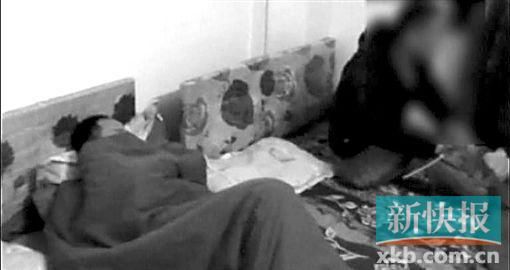 廣州搗毀一男同性戀者聚眾淫亂窩點。視頻截圖