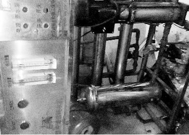 漢陽某無證水廠使用的破舊設備。