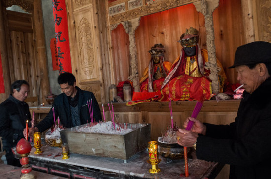 荷蘭收藏家將肉身佛像捐給中國(guó)寺廟：它應(yīng)回故鄉(xiāng)