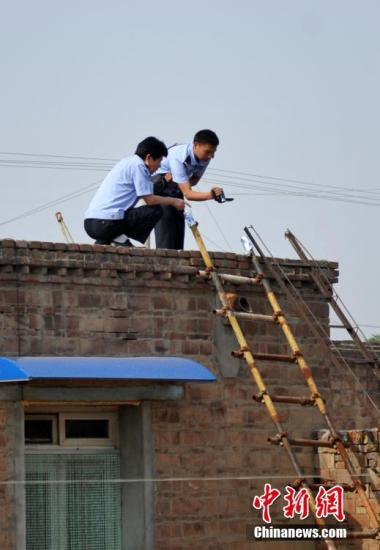 河北特大涉槍刑事案:刑警隊(duì)長(zhǎng)講述接警后槍戰(zhàn)經(jīng)過(guò) 河北特大涉槍刑事案:刑警隊(duì)長(zhǎng)講述接警后槍戰(zhàn)經(jīng)過(guò)