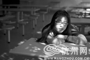 　筆試面試都過(guò)了最終沒(méi)被錄取，讓胡格格非常失落。 記者 陳中秋 攝