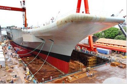 資料圖：印度首艘國產(chǎn)航母“維克蘭特”號。