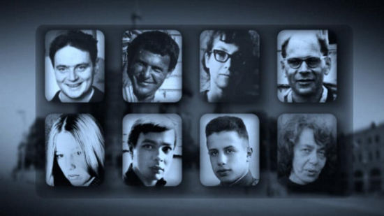 集會者打出與45年前抗議集會相同的標(biāo)語“為了你們和我們的自由”。