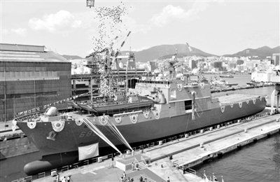 9月11日，韓國(guó)釜山，韓國(guó)海軍新一代登陸艦“天王峰”號(hào)舉行了下水儀式。