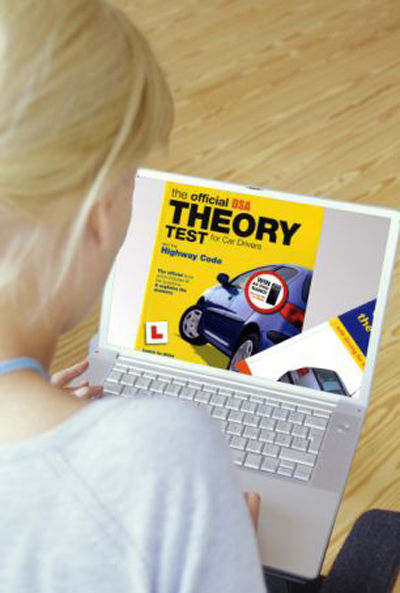 駕駛標準局的發(fā)言人稱，駕照申請通過率低證明了英國駕駛安全系數(shù)高。