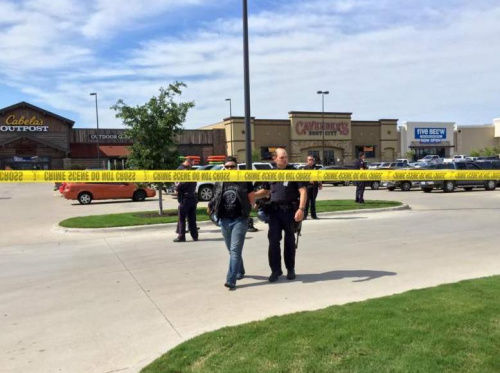 美國(guó)得克薩斯州摩托幫派發(fā)生槍戰(zhàn)導(dǎo)致9人身亡 美國(guó)得克薩斯州摩托幫派發(fā)生槍戰(zhàn)導(dǎo)致9人身亡