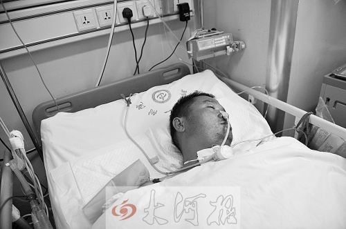 姚戰(zhàn)標(biāo)因甲烷中毒，大腦受到損害，重度昏迷。