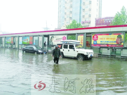 免費(fèi)拖車(chē)救援 免費(fèi)拖車(chē)救援