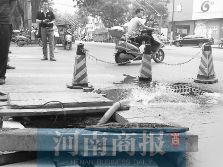 污水不停冒出，隔幾分鐘就要抽一次