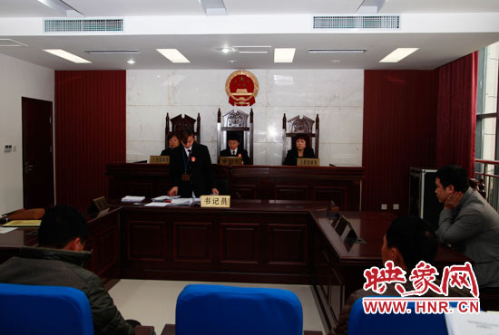 11月13日，金水區(qū)法院集中宣判了6起拖欠農(nóng)民工工資案件。