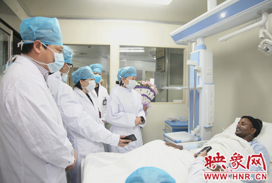 非洲小伙少林寺習武瘧疾復發(fā) 目前病情穩(wěn)定最想吃西餐 非洲小伙少林寺習武瘧疾復發(fā) 目前病情穩(wěn)定最想吃西餐