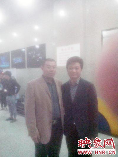 10月30日，著名節(jié)目支持人崔永元聽說了楊冠軍資助學(xué)生的事情后，通過河南衛(wèi)視，邀請其到北京見面，接受