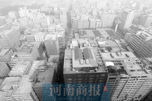 陳寨密密麻麻的出租房，或許將成為歷史  鄧萬里/攝