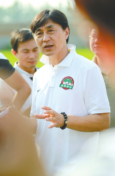 賈秀全進(jìn)行講解 賈秀全進(jìn)行講解