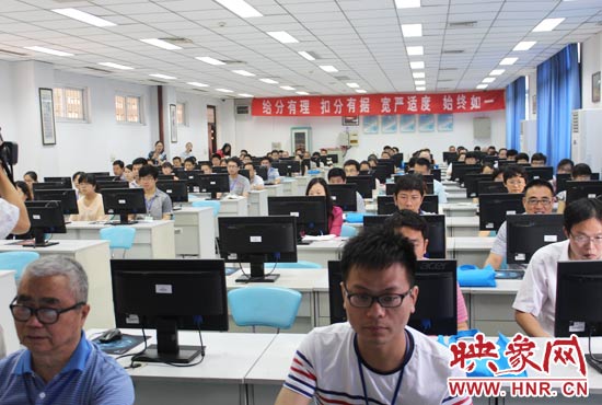 與書面評(píng)卷相比,網(wǎng)上評(píng)卷由系統(tǒng)自動(dòng)進(jìn)行分發(fā),減少了試卷過(guò)程的周轉(zhuǎn),提高了評(píng)卷的工作效率。