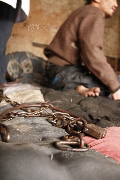 “籠中人” “籠中人”