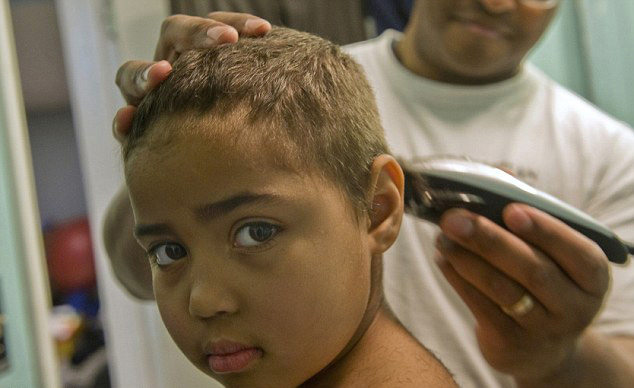 5歲女孩成美國(guó)首位變性?xún)和? width=