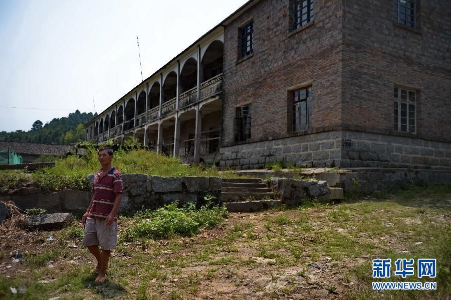 農(nóng)場棚戶區(qū)的最后留守家庭：留下的是回憶，迎來的是幸福