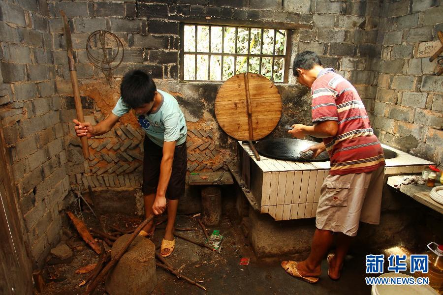 農(nóng)場棚戶區(qū)的最后留守家庭：留下的是回憶，迎來的是幸福