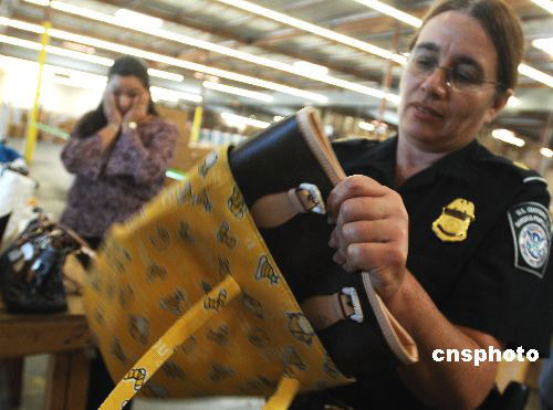 出國旅游海關(guān)檢查有講究 啥能帶啥不能帶？