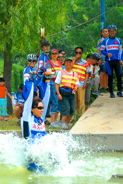 鴕鳥(niǎo)園燒烤節(jié)瘋狂一夏 鴕鳥(niǎo)園燒烤節(jié)瘋狂一夏