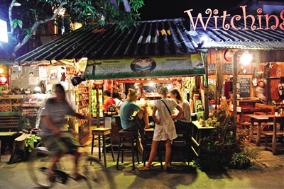 拜縣Pai的夜市?！⌒戮﹫?bào)記者　王遠(yuǎn)征　攝