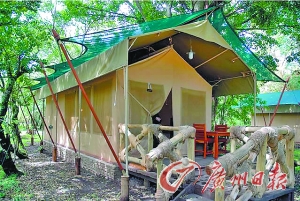 　　肯尼亞馬賽馬拉費(fèi)爾蒙帳篷酒店。