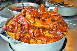 青巖古鎮(zhèn)的豬腳。