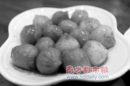 碧紗籠的水晶包,帶著咖啡味。