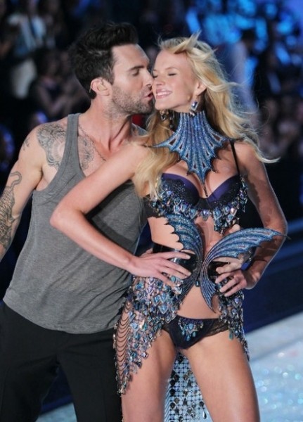 誰(shuí)能有幸約會(huì)天使？維秘超模們的男星后宮團(tuán)